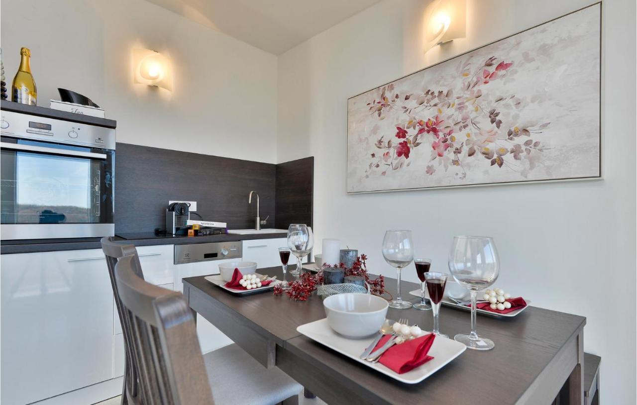 8 Bedroom Lovely Home In Durdevac Ðurđevac Екстериор снимка