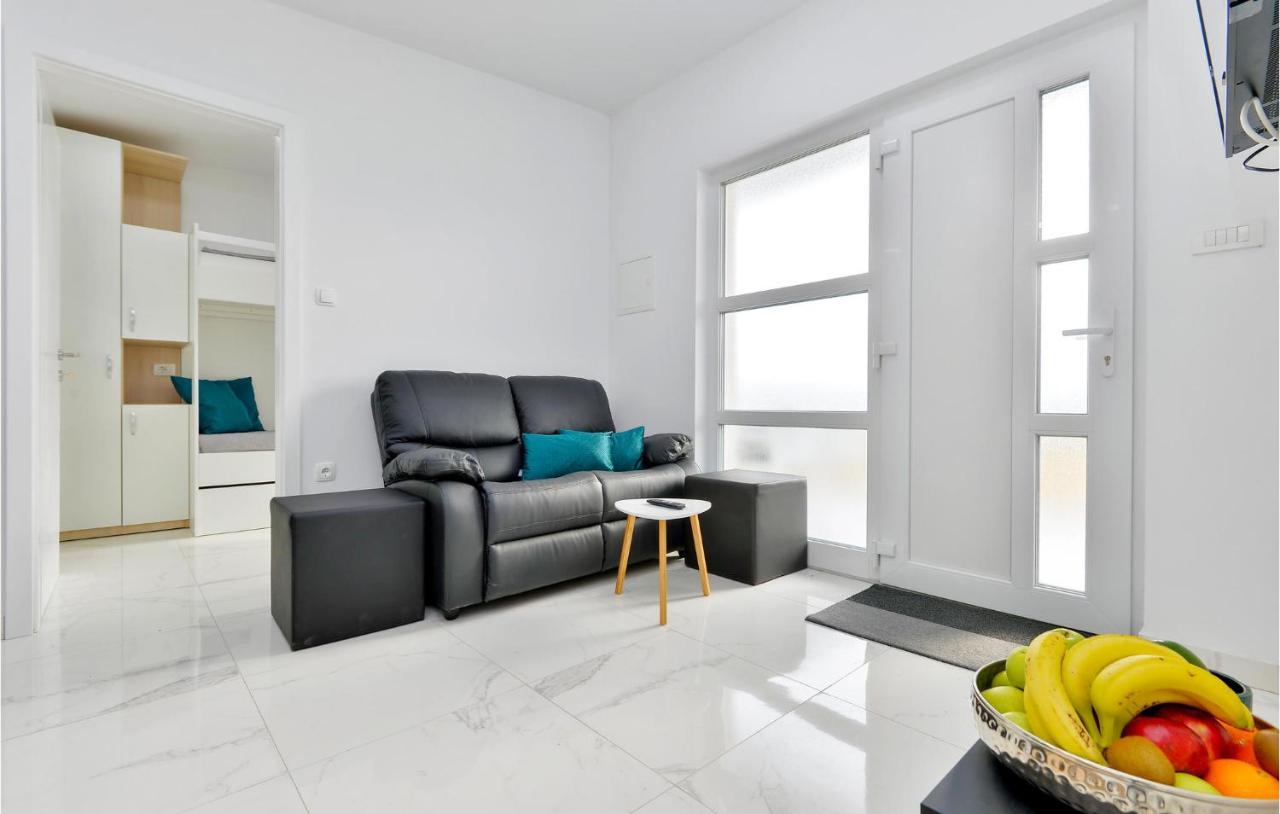 8 Bedroom Lovely Home In Durdevac Ðurđevac Екстериор снимка