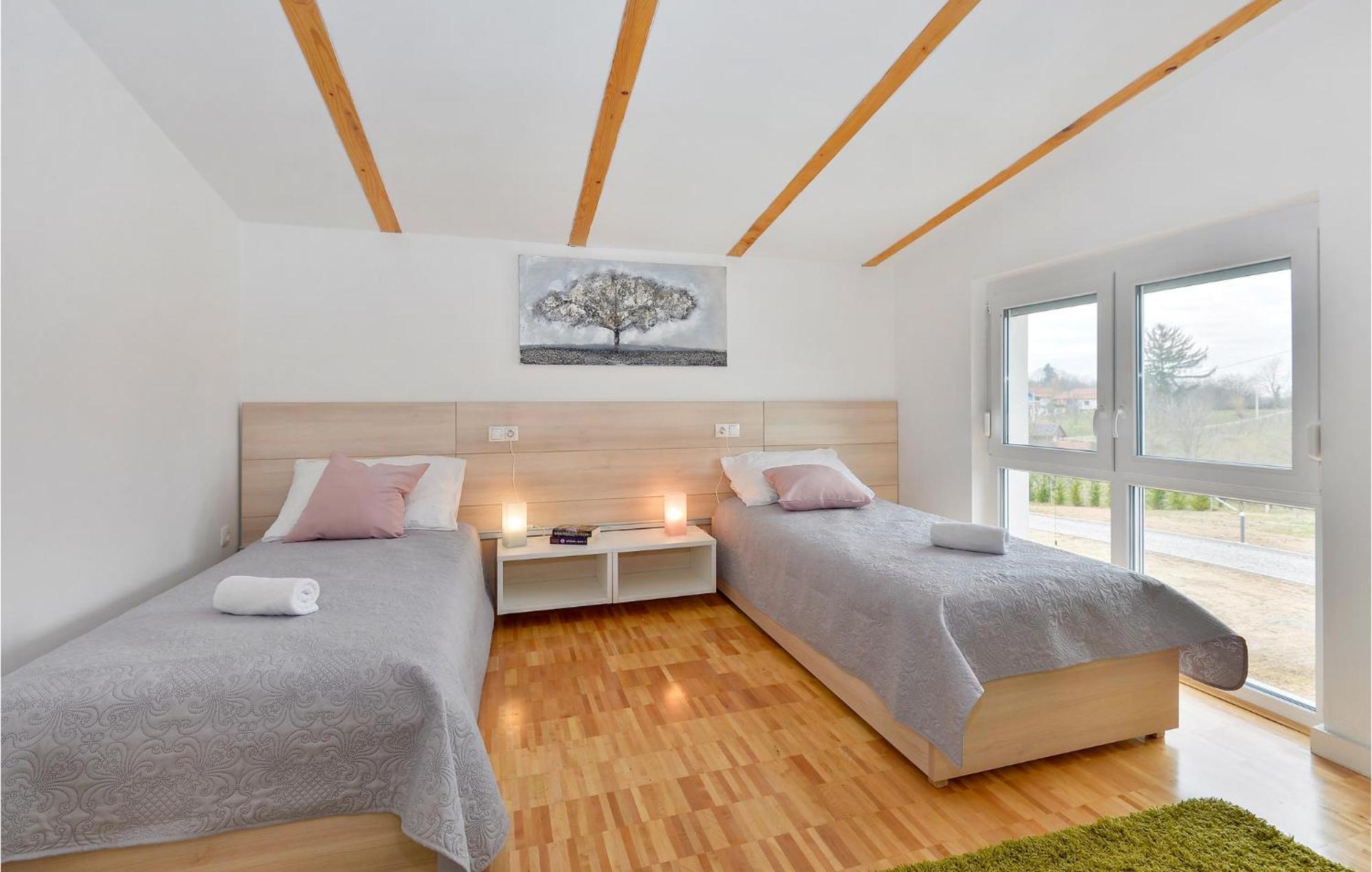 8 Bedroom Lovely Home In Durdevac Ðurđevac Екстериор снимка